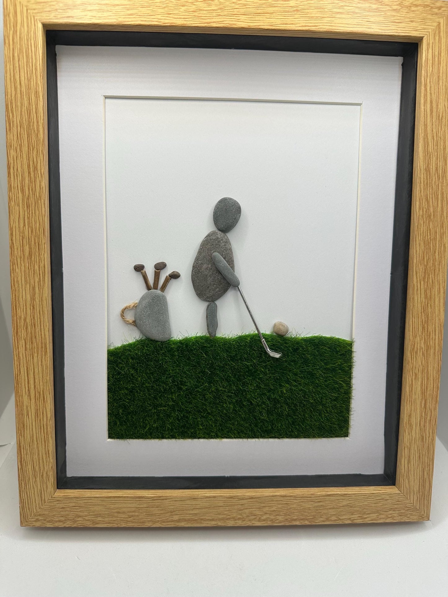 Pebble art golfer, pebble art dad, pebble art golf, golf gift, golfer,