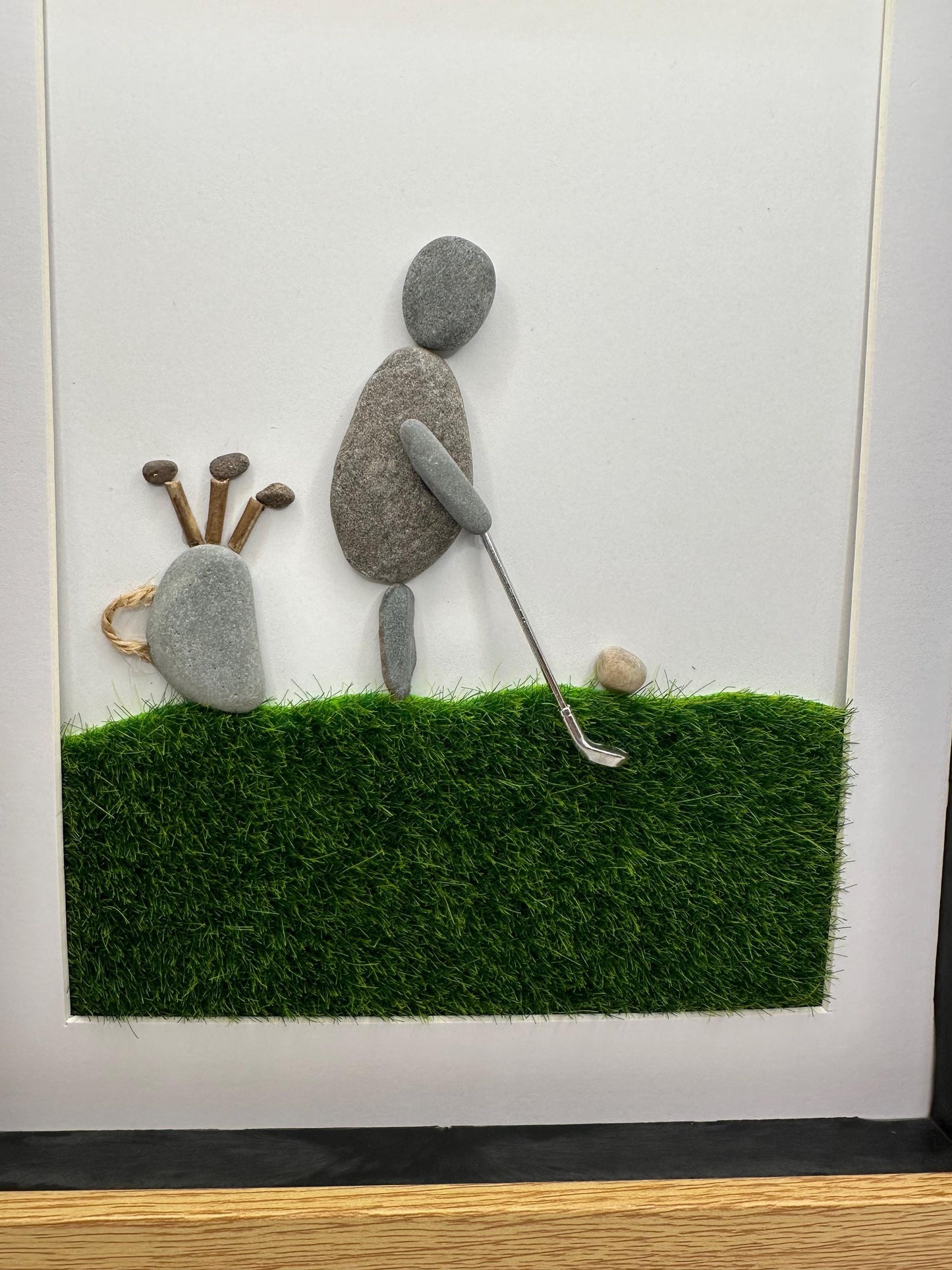 Pebble art golfer, pebble art dad, pebble art golf, golf gift, golfer,